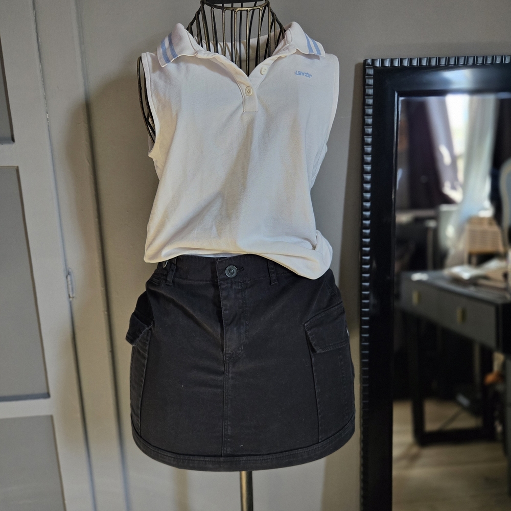 Levi's White Sleeveless Polo Top